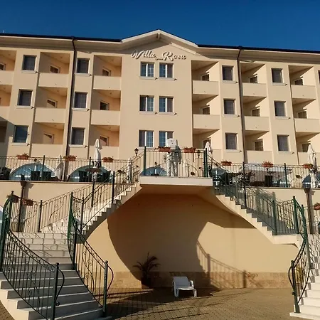 Della Rosa 4*