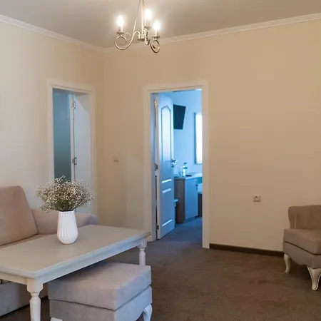 Della Rosa 4*