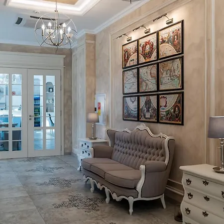 Отель Della Rosa