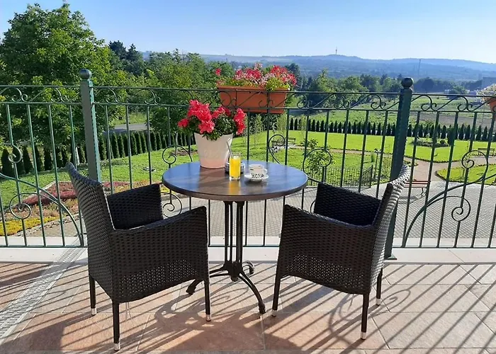 Ξενοδοχείο Della Rosa 4*