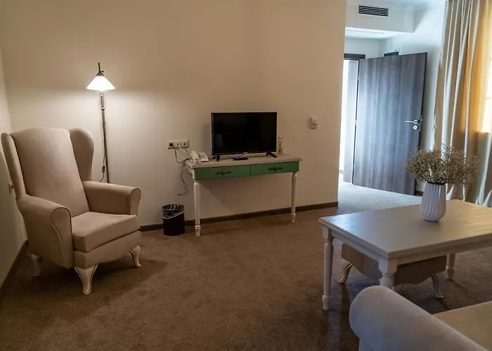 فندق Della Rosa 4*